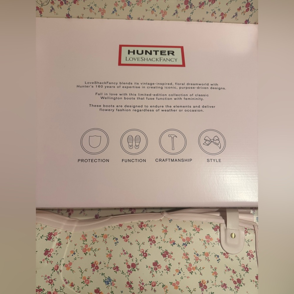 LoveShackFancy x HUNTER boots - Picture 2 of 6